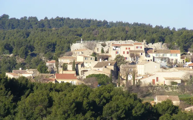 Vue du village d'Aurons