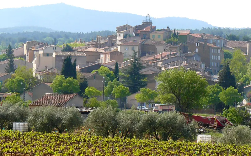 Vue du village de Peynier (Bouches-du-Rhône)